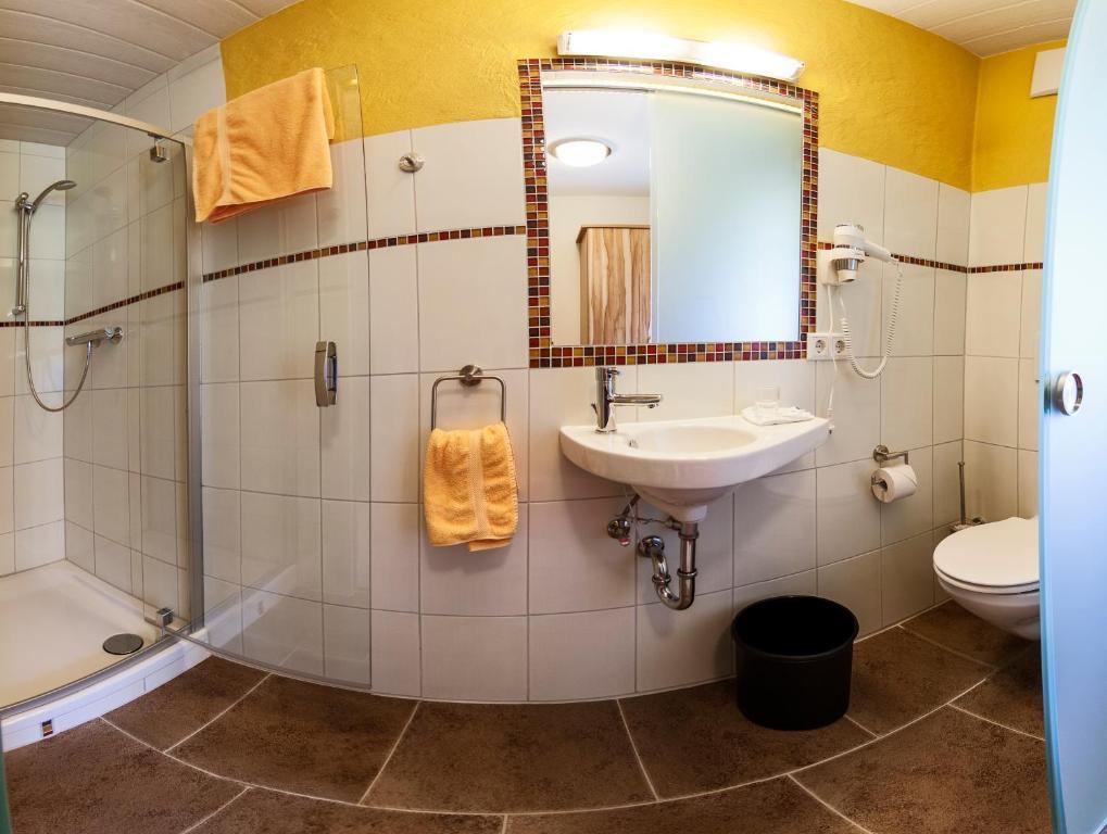 Hotel-Restaurant Bauer-Keller Greding Pokoj fotografie